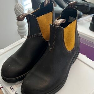 Blundstone Women’s Brown and Gold Boots